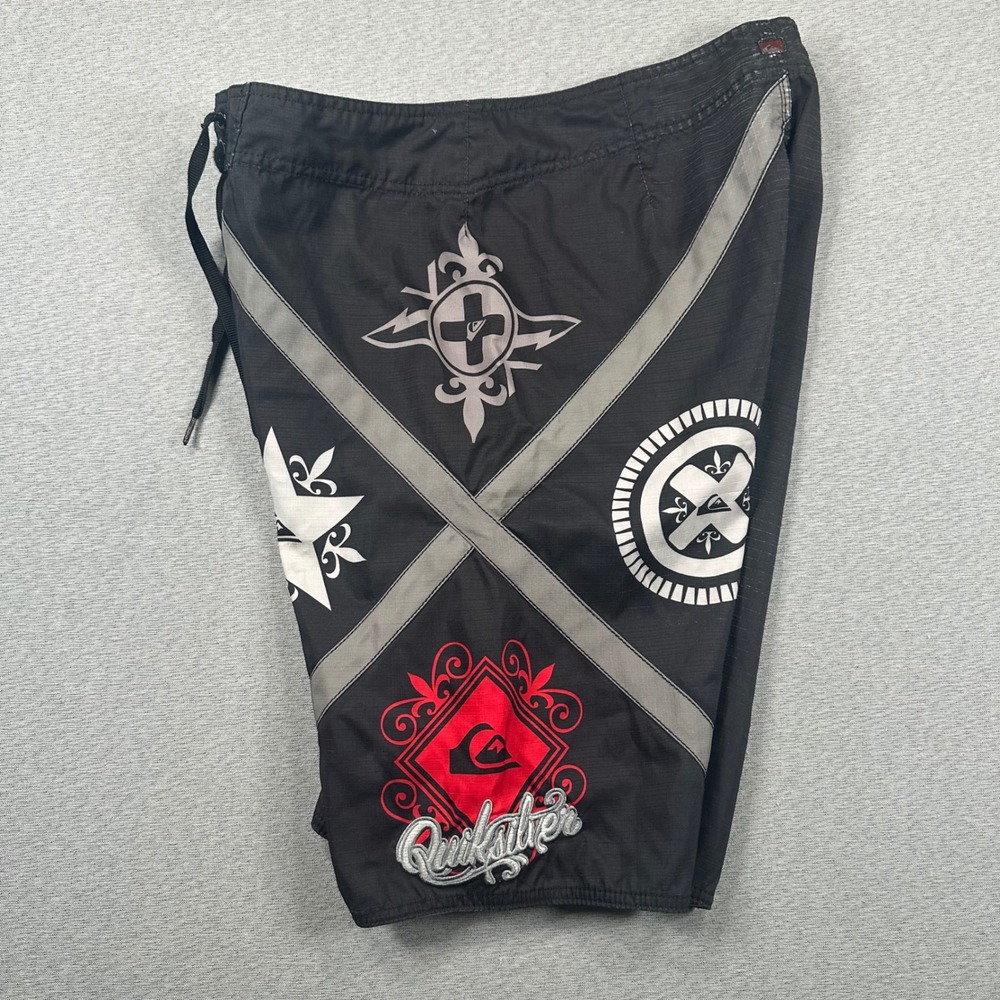 Quiksilver Board Shorts Mens 34 Black Ripstop Graphic Y2K Surf Swim Trunks - Picture 2 of 12